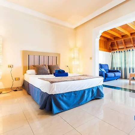 Penthouse Reducto Beach Apartment *
